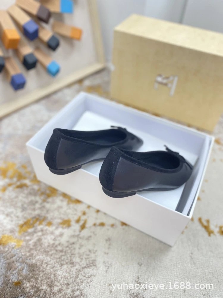 Rochas Ballet Flats Black Leather Shoes - 14