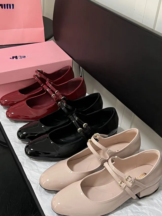 Miu Leather Shoes Patent Double-Strap Mary Jane Low-Heel product detail image 4