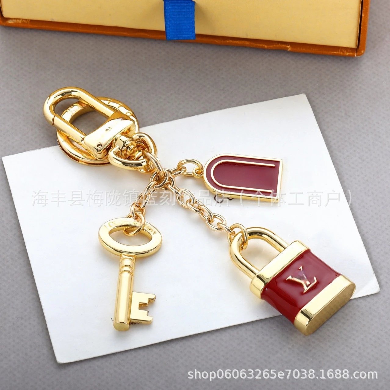 Louis Vuitton Monogram Clear Acrylic Card Holder Keychain - 2