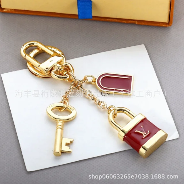 Louis Vuitton Uncategorized Logo Charm Keychain product detail image 1