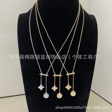 Unbranded Jewelry Star and Round Disc Drop Pendant Necklace product detail image 1