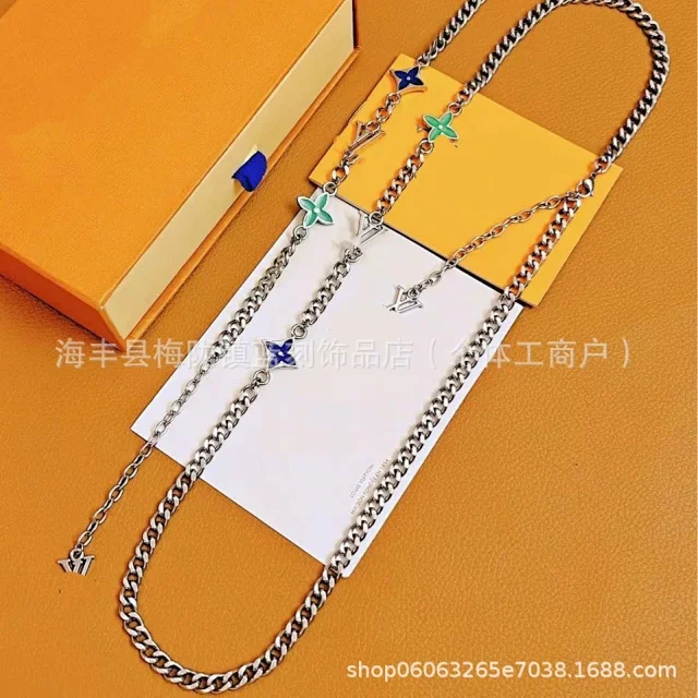 Louis Vuitton Jewelry Monogram Charm Curb-Chain Necklace and Bracelet product detail image 2