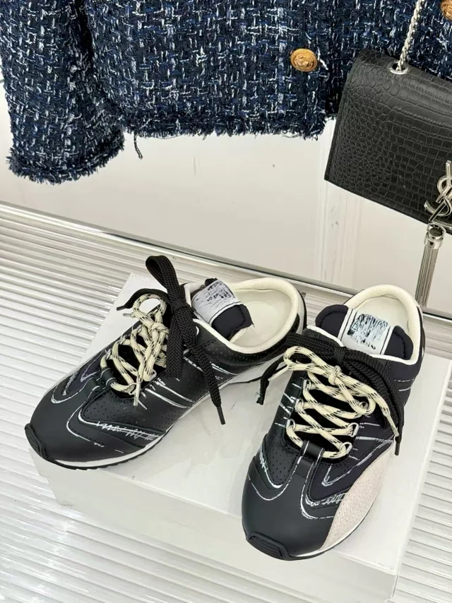 Dior Sneakers D-Sketch lace-up product detail image 3