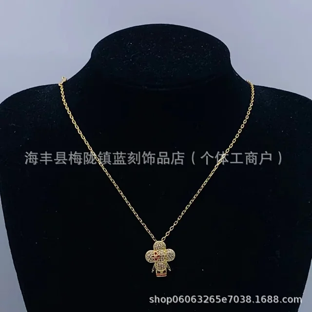 Unbranded Jewelry Gold-Tone Pendant Necklace product detail image 8