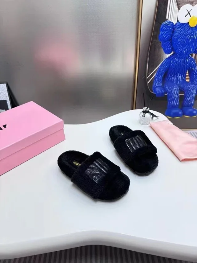 Miu Slippers Faux-fur open-toe slide with logo strap product detail image 3