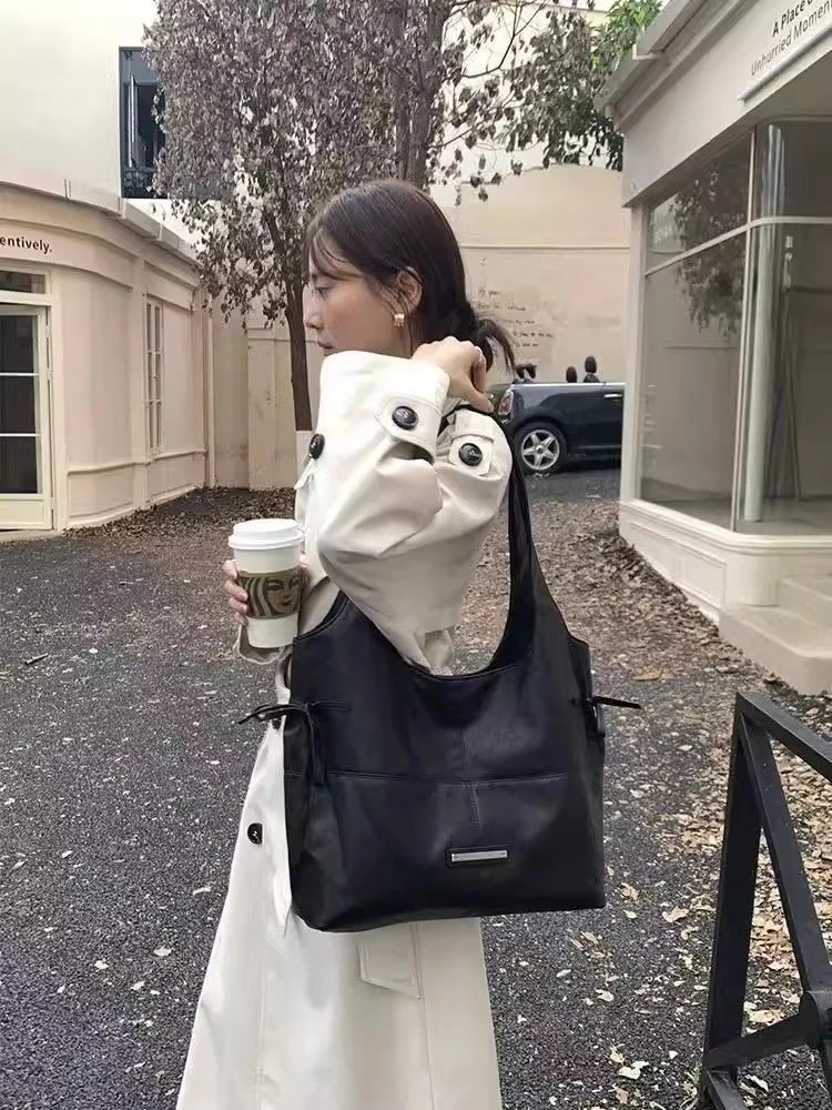 Saint Tears Utility Sling Bag Black Shoulder Bag - 20