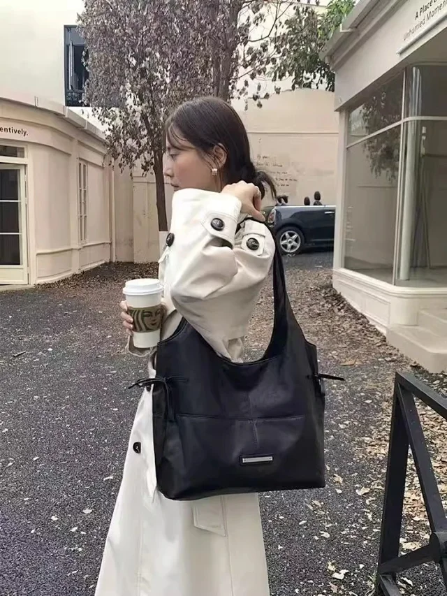Matin Kim Shoulder Bags Side-Bow Tote product detail image 19