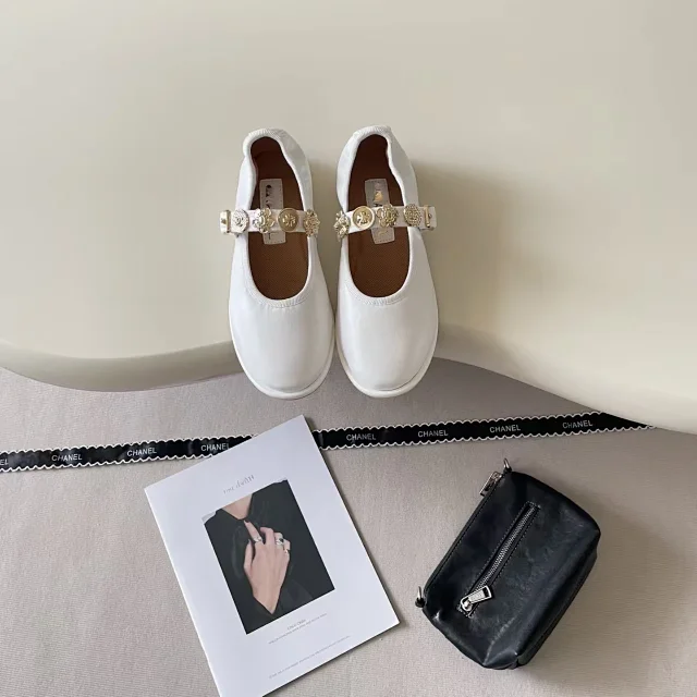 Celine Leather Shoes Mary Jane flats with embellished buckle straps product detail image 3