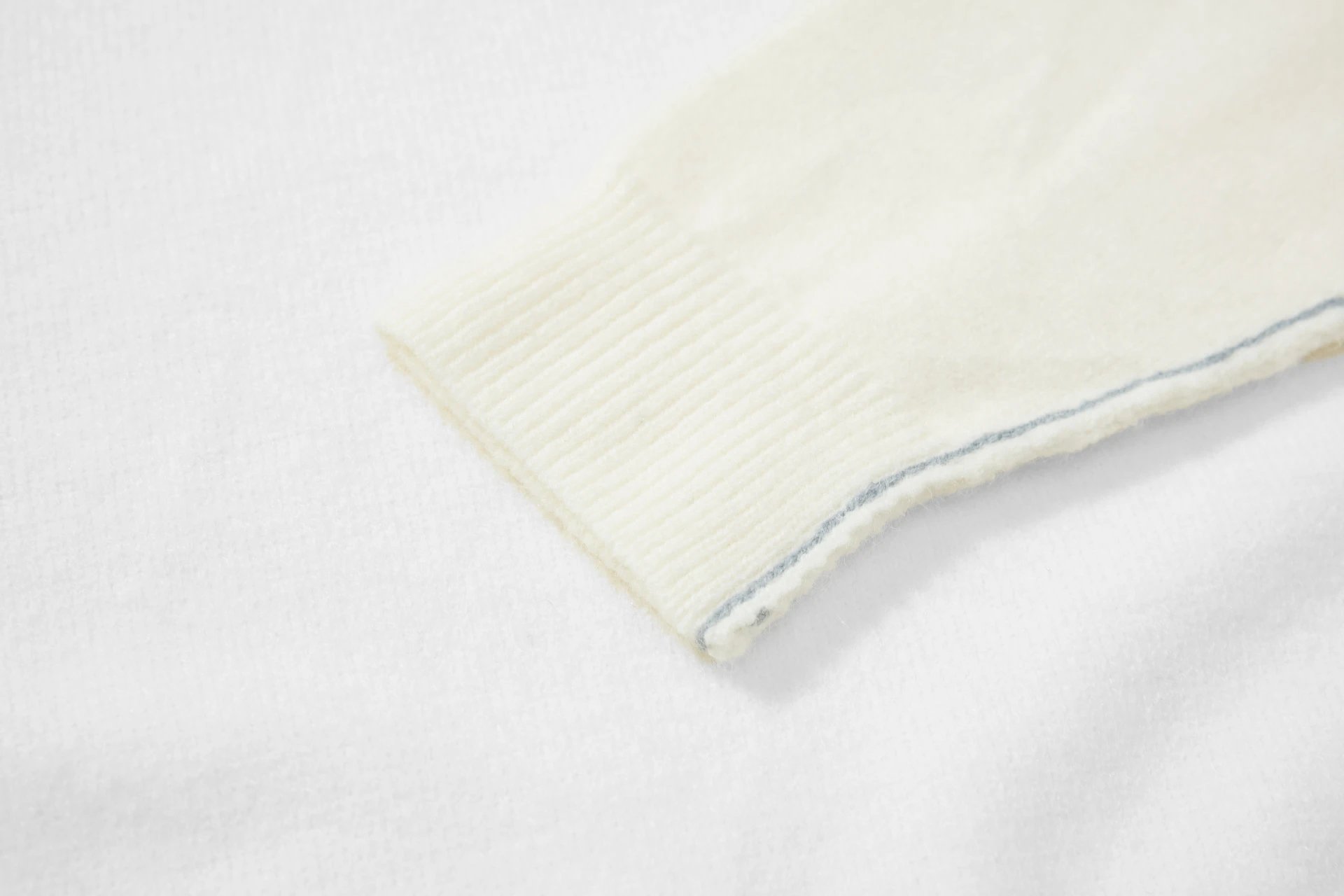 Matin Kim Embroidered Cropped Sweater Off-White - 26