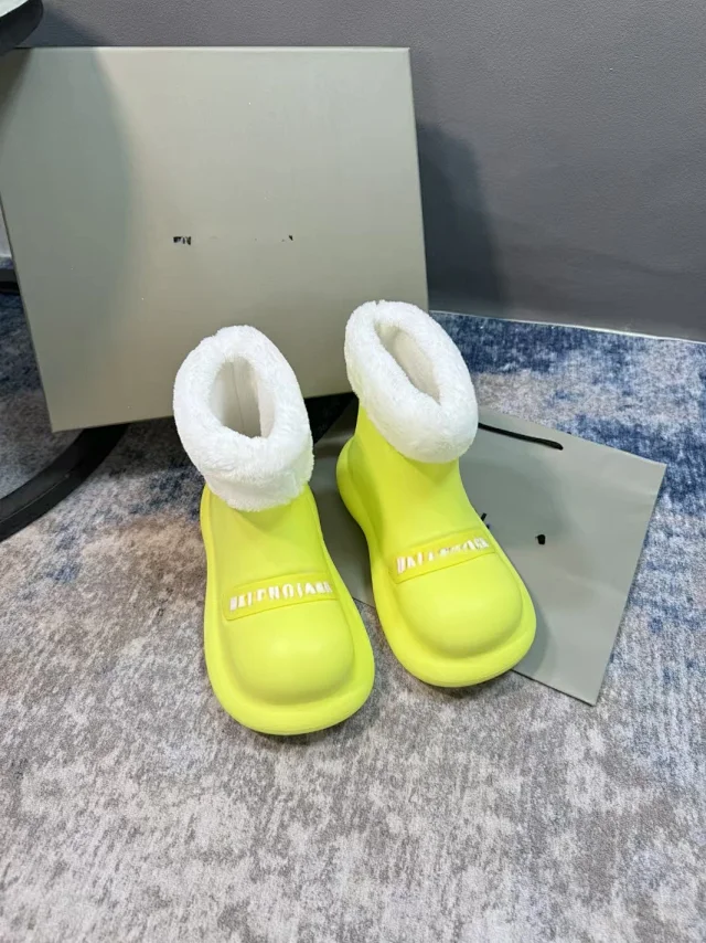 Balenciaga Boots Faux-fur-lined short rain with chunky soles product detail image 7