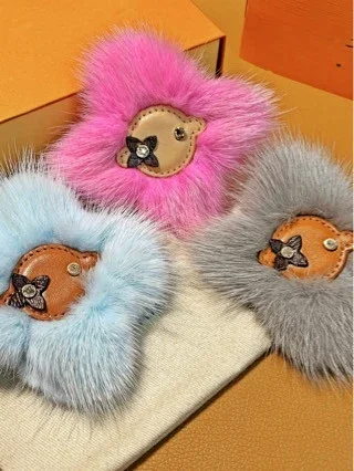 Unbranded Uncategorized Faux Fur Bear Keychain product detail image 2