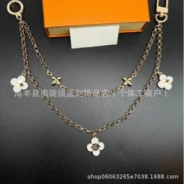 Louis Vuitton Jewelry Bag Charm Chain product detail image 4