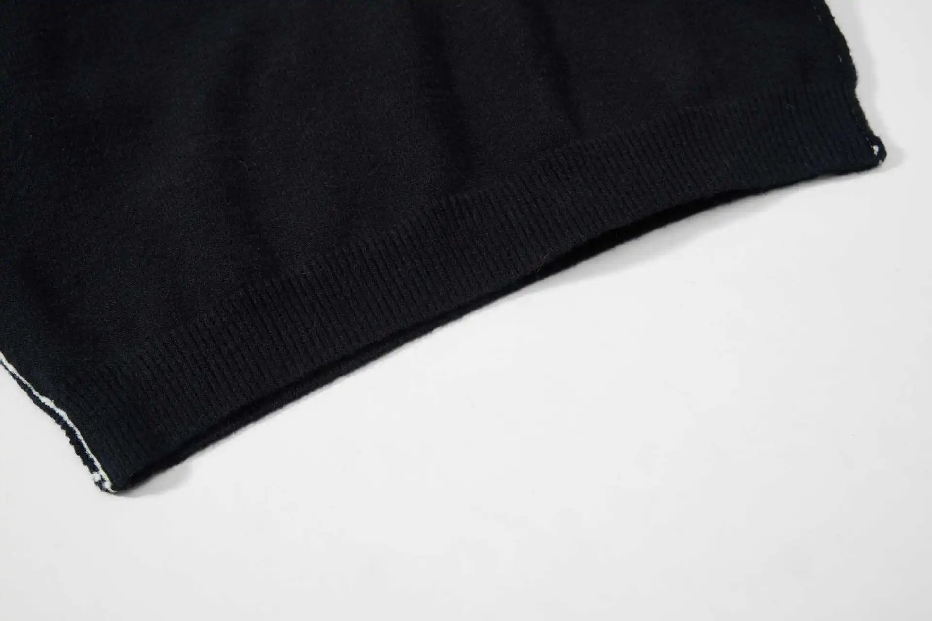 Matin Kim Embroidered Cropped Sweater Off-White - 35
