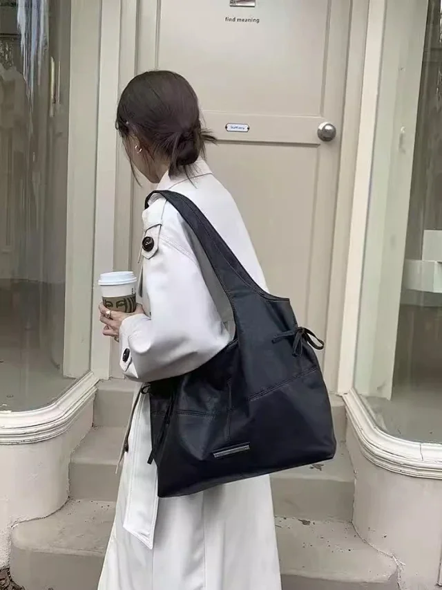 Matin Kim Shoulder Bags Side-Bow Tote product detail image 20