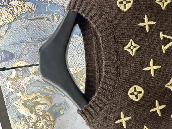 Louis Vuitton Monogram Knit Sweater Off-White Sweater - 3