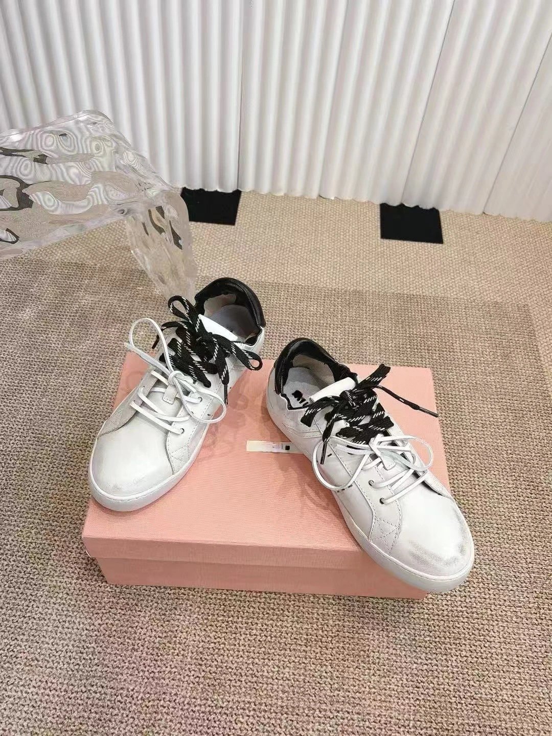Off-White Diagonal Arrow Low Top White Sneakers - 5