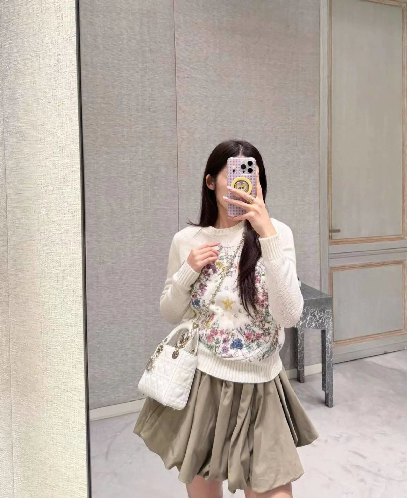 Embroidered Floral Circle Motif White Knit Sweater - 3