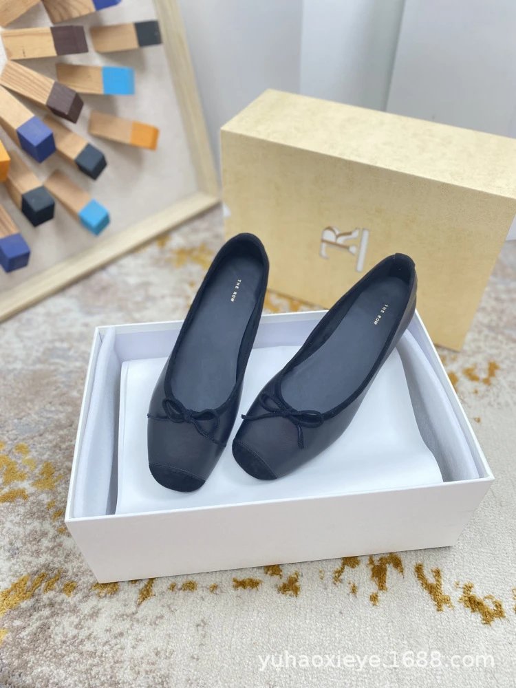 Rochas Ballet Flats Black Leather Shoes - 11