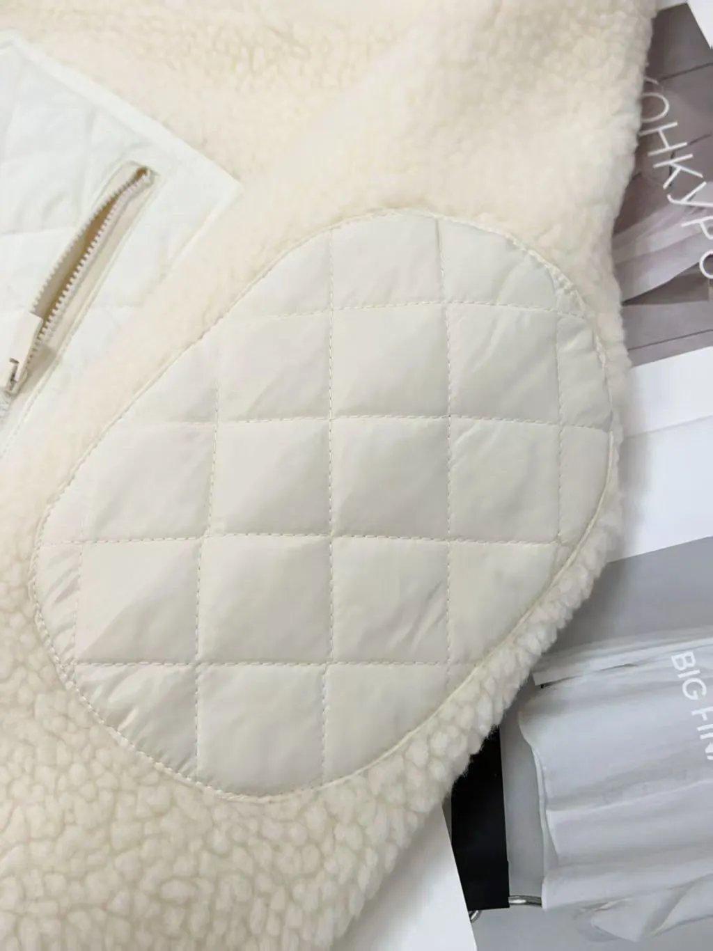 Corteiz Sherpa Fleece Quilted Jacket Black - 4
