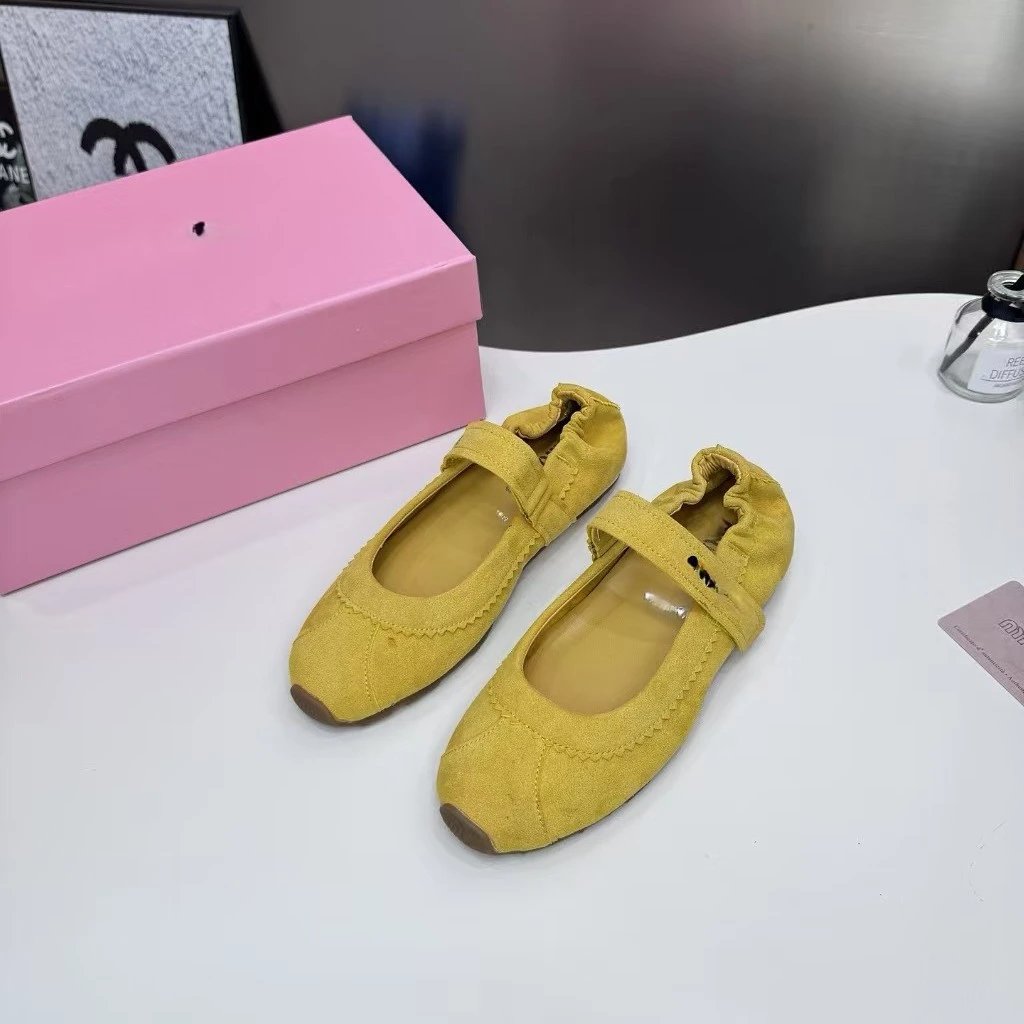 Miu Leather Shoes Mary Jane ballet flats with hook-and-loop strap and scalloped trim image 4