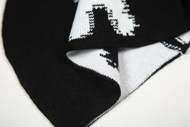 aeae Hats Reversible Knitted Cat Graphic Beanie product detail image 15