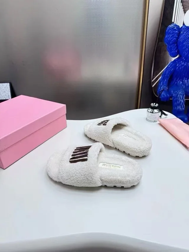 Miu Slippers Faux-fur open-toe slide with logo strap product detail image 9