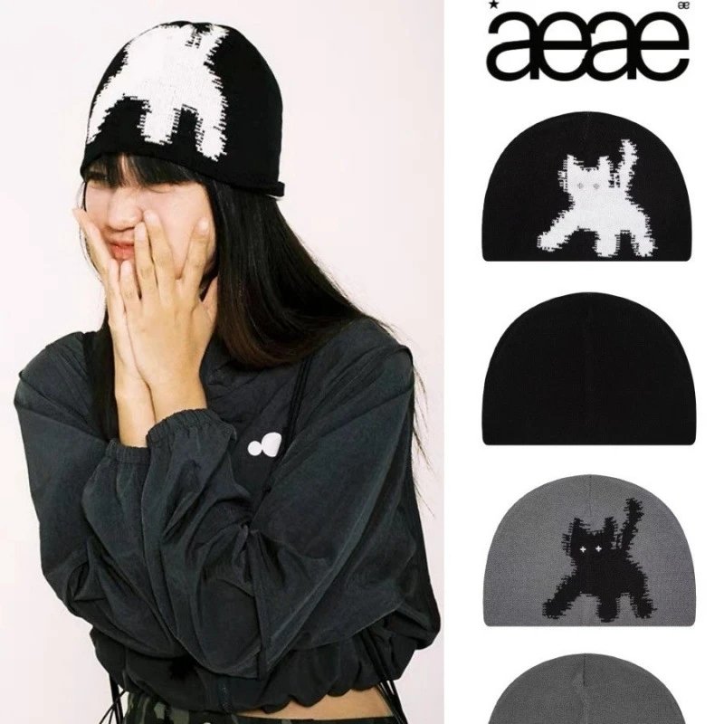 aeae Hats Reversible Knitted Cat Graphic Beanie image 1