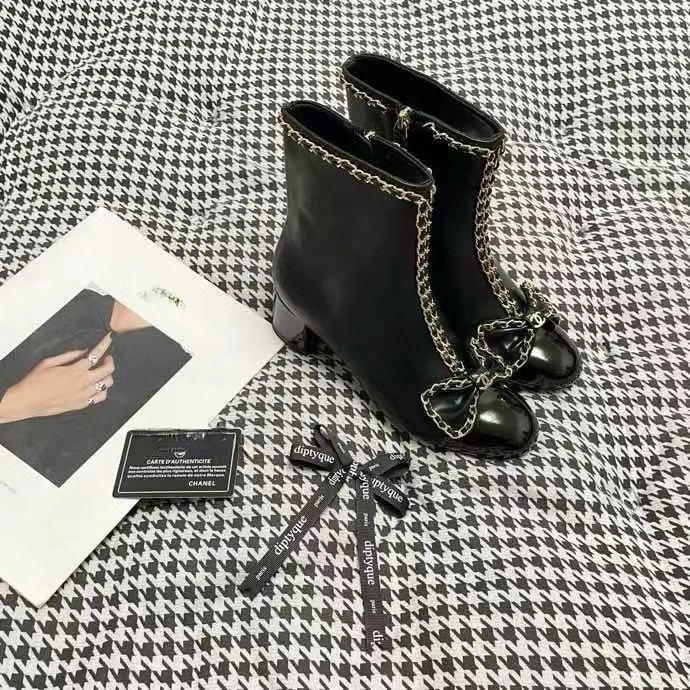 Chanel Bow-Embellished Ankle Boots Beige and Black - 12