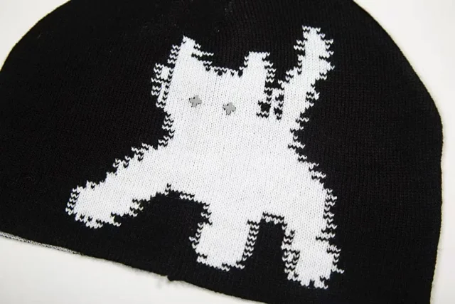 aeae Hats Reversible Knitted Cat Graphic Beanie product detail image 9