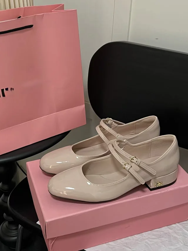 Miu Leather Shoes Patent Double-Strap Mary Jane Low-Heel product detail image 2