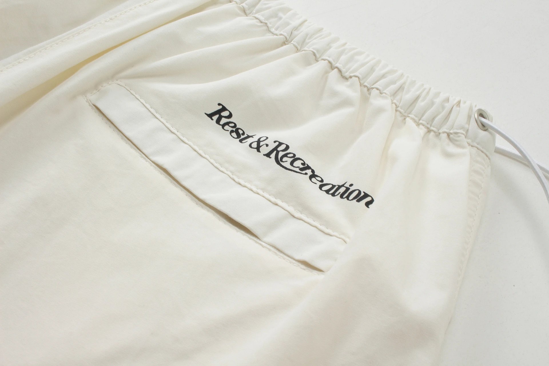 Rest & Recreation Pink Cargo Jogger Pants - 43