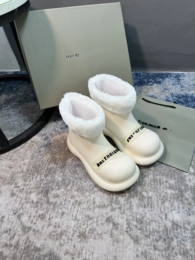 Balenciaga Boots Faux-fur-lined short rain with chunky soles product detail image 8