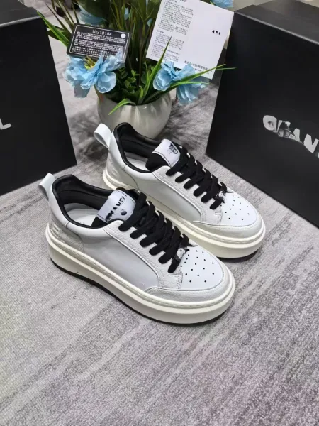 Maison Margiela Tabi Sneaker White Black Perforated Chunky Sneakers - 1