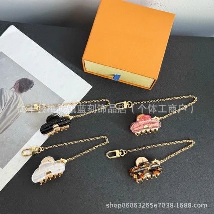 Tortoiseshell Star-Embellished Claw Clip Keychain Gold Chain Accessory - 2