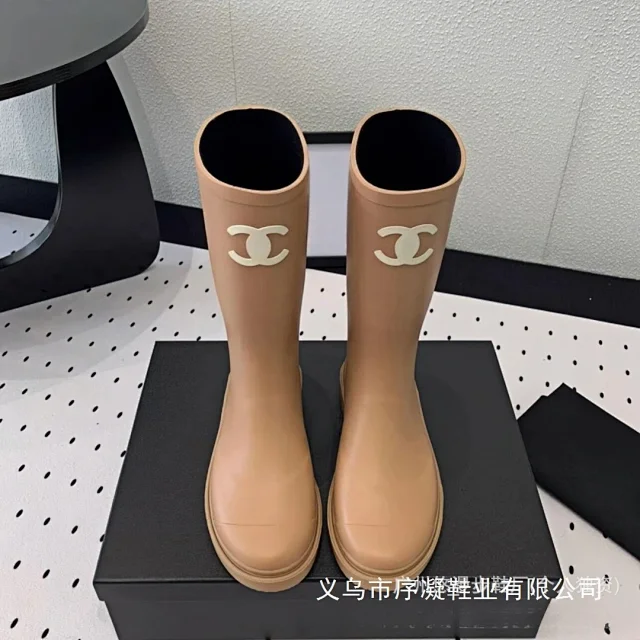 Chanel Boots Knee-High Rubber Rain with CC Logo product detail image 3