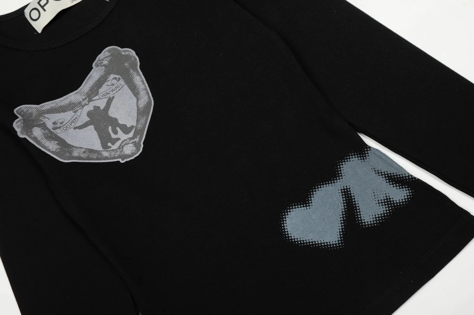 Open YY Heart Shield Knit Top Black - 11