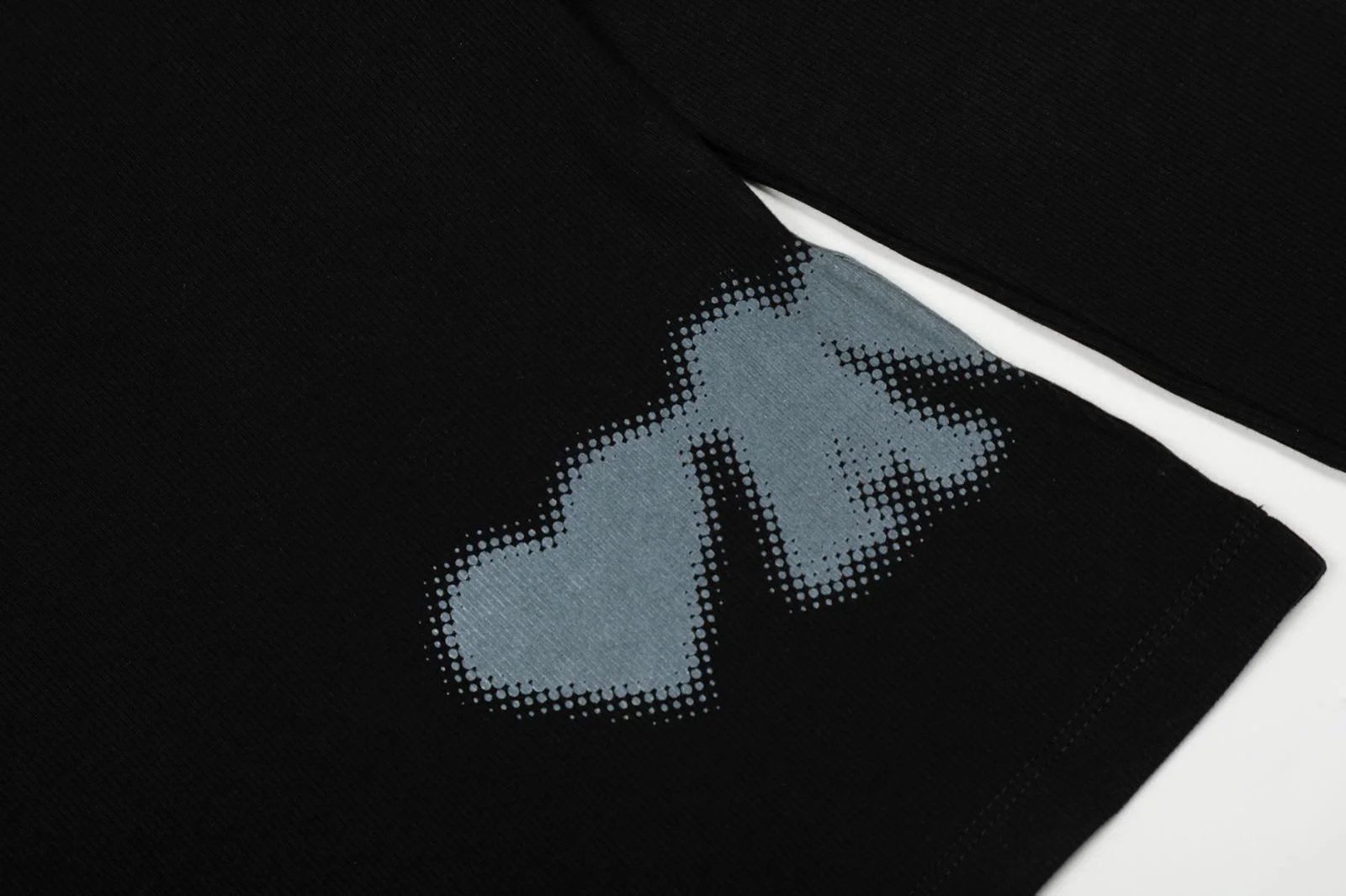 Open YY Heart Shield Knit Top Black - 14