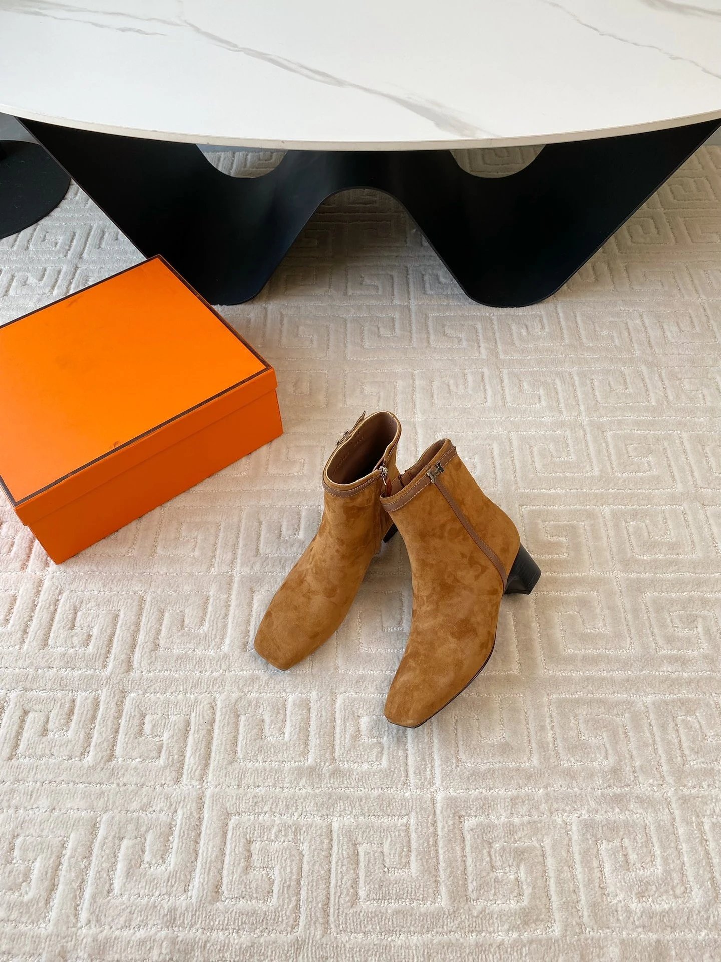 Hermès Chloé Ankle Boots Black Suede - 8