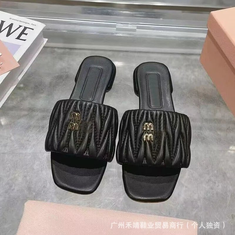Miu Miu Matelassé Slide Pink Slippers - 9