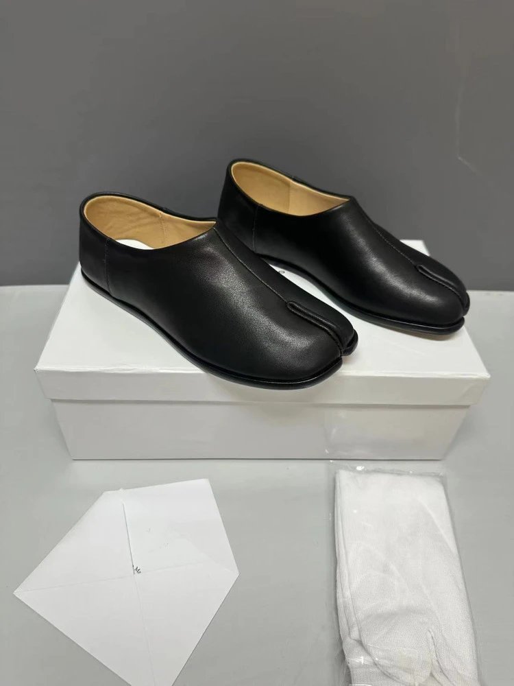 Maison Margiela Tabi Loafers Black Leather Slip-On Shoes - 9