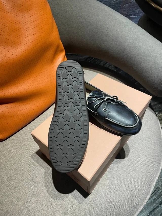 Hermès Moccasin Boat Shoes Distressed Brown Leather - 3