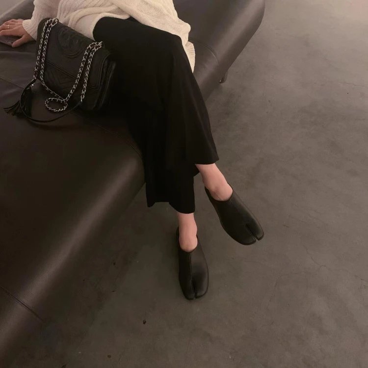 Maison Margiela Tabi Loafers Black Leather Slip-On Shoes - 5