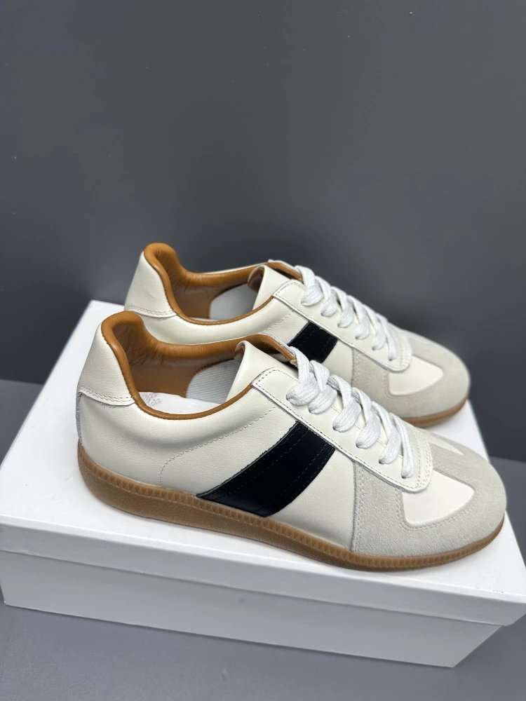 Maison Margiela Replica Sneakers White Black Beige Sneakers - 22