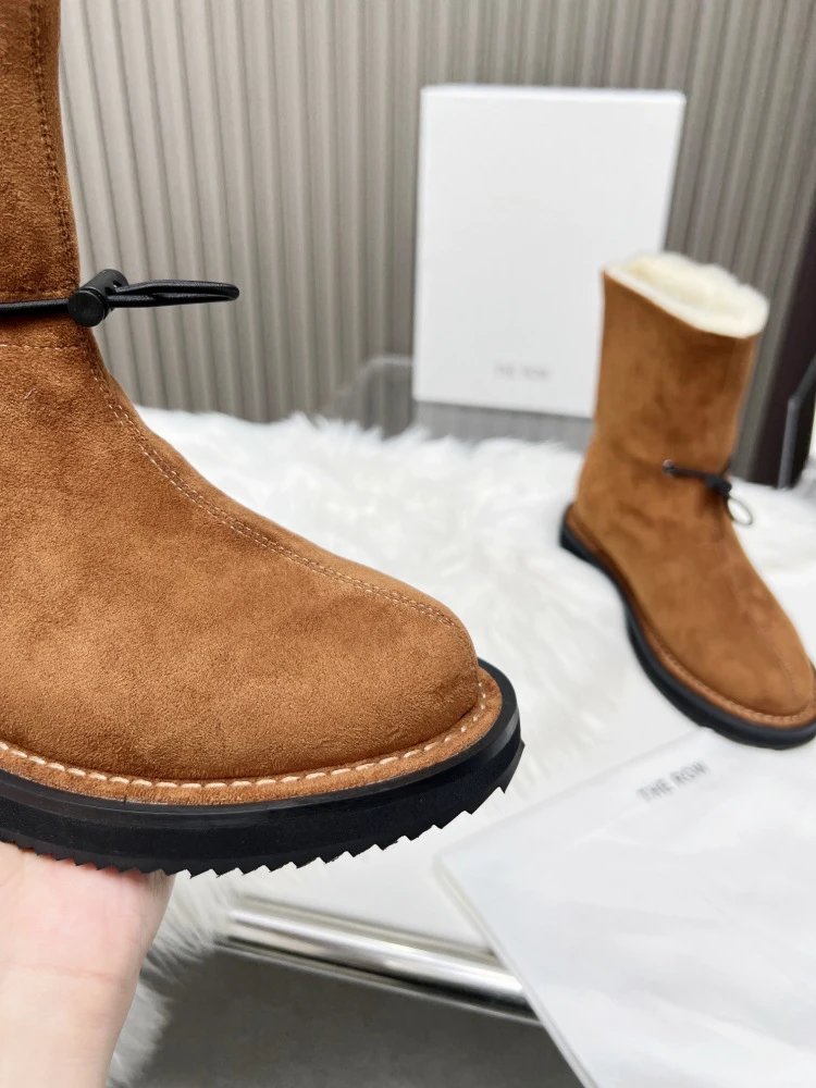THE ROW Shearling-Lined Suede Ankle Boots Brown - 9