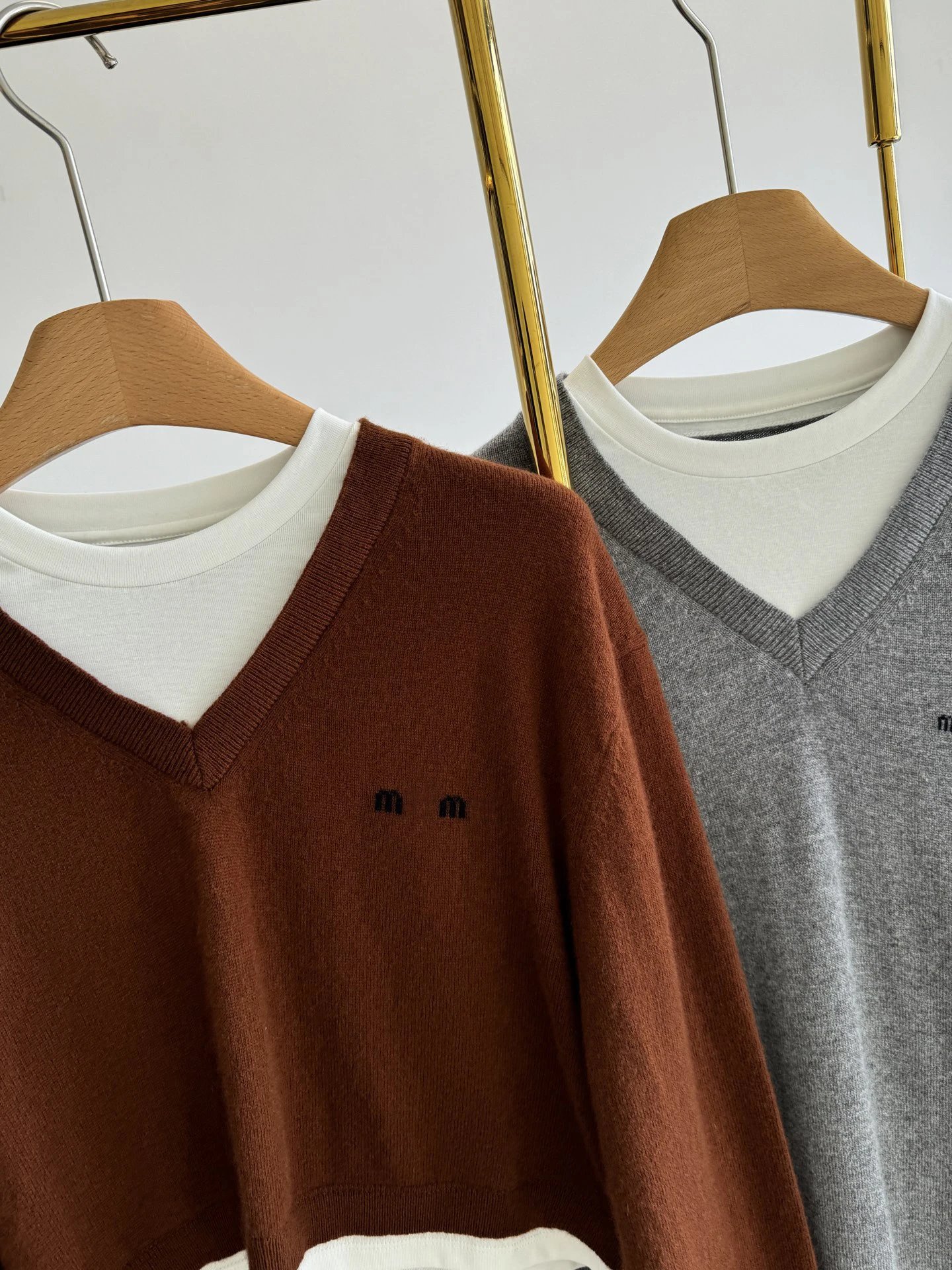 MMY Layered V-Neck Cropped Sweater Brown - 6
