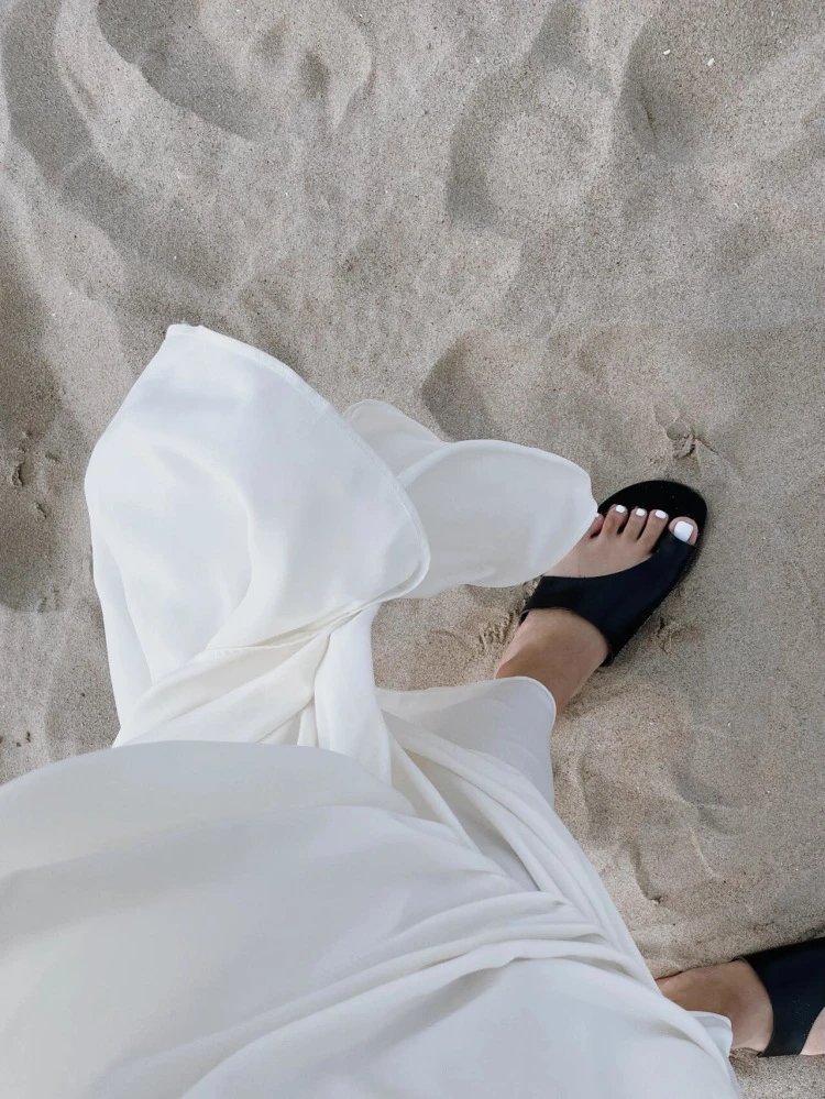 A.P.C. Tabi Slide Black Sandals - 7