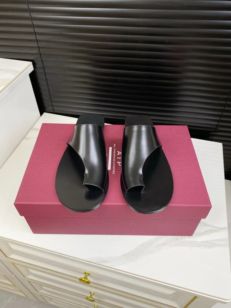 A.P.C. Tabi Slide Black Sandals - 16