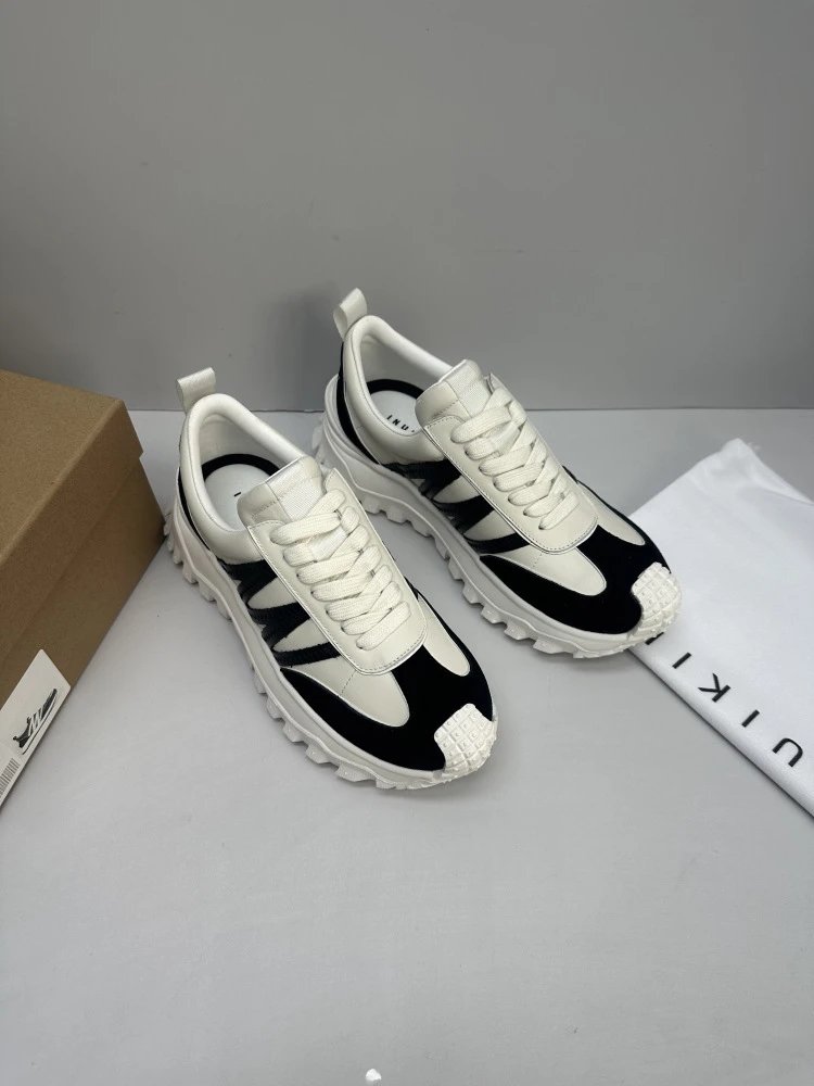 Uiki Chunky Sneakers Black and White Sneakers - 4
