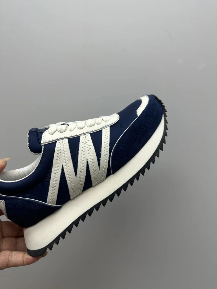 Uiki Chunky Sneakers Black and White Sneakers - 31