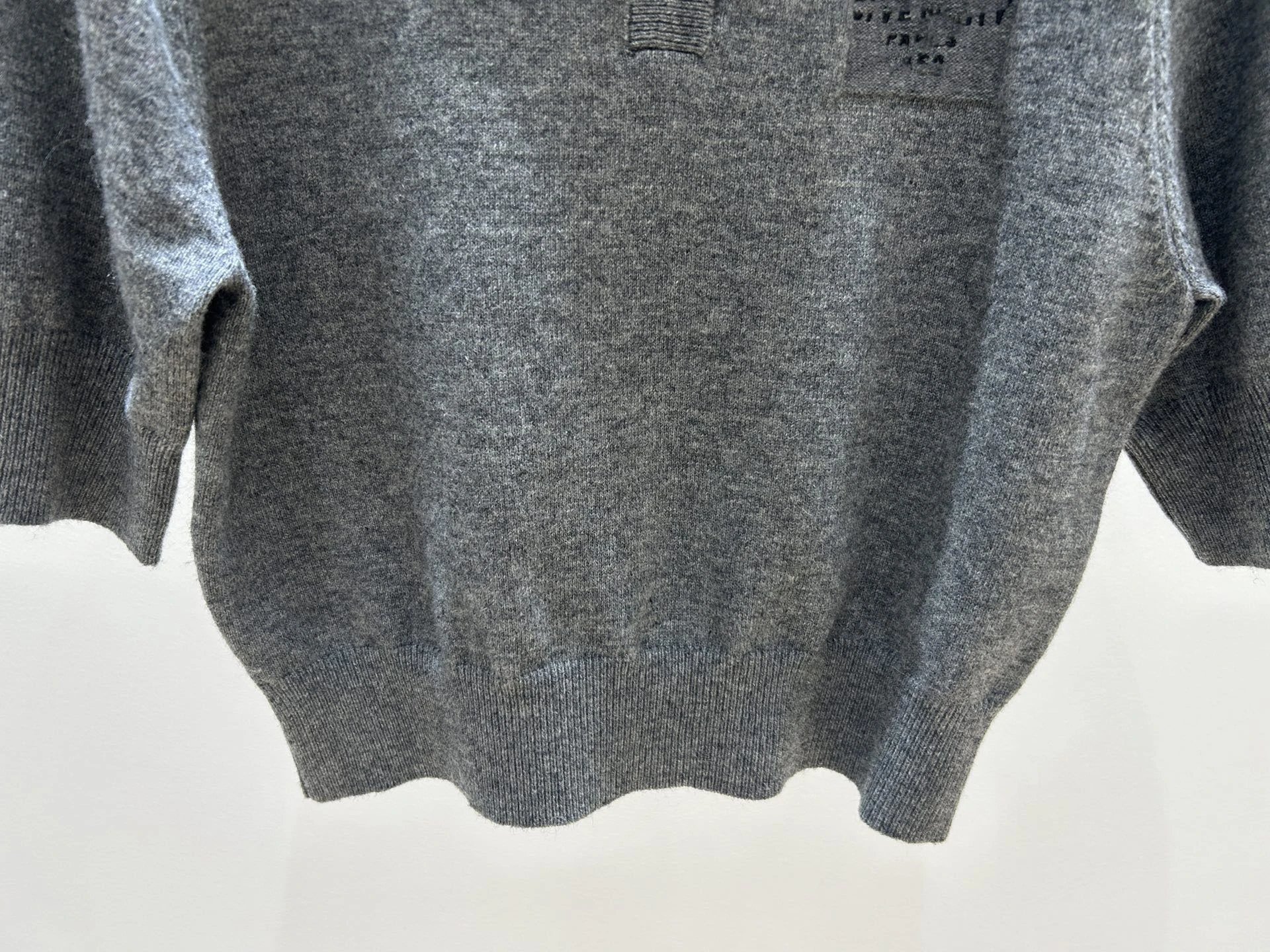Hivy Knit Polo Shirt Gray Sweater - 16